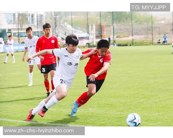 未来足球发展的新趋势与挑战探讨及其对全球体育的影响分析